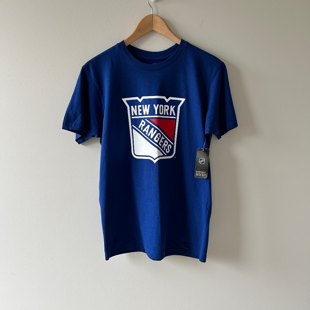 NWT New York Rangers Hockey T-Shirt Men's size small Fandom Gameday